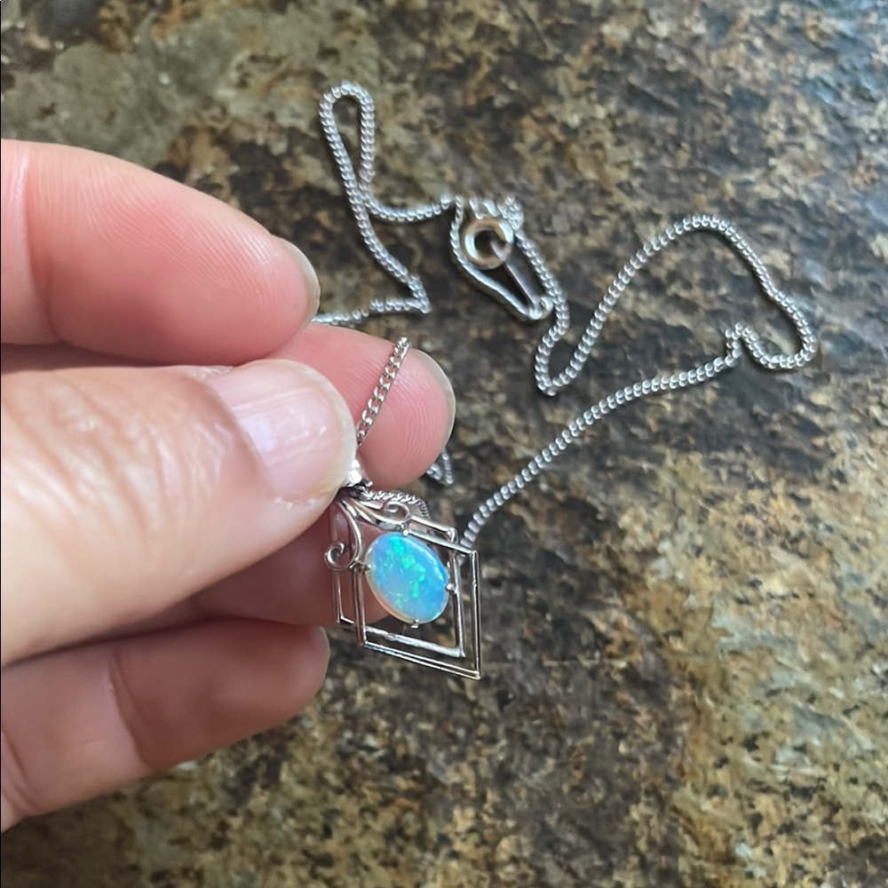 10 K White Gold & Opal Pendant Necklace - Picture 2 of 7